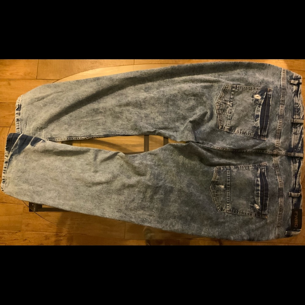 BLUE DENIM STONEWASHED JEANS